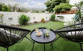 Le Petit Jardin